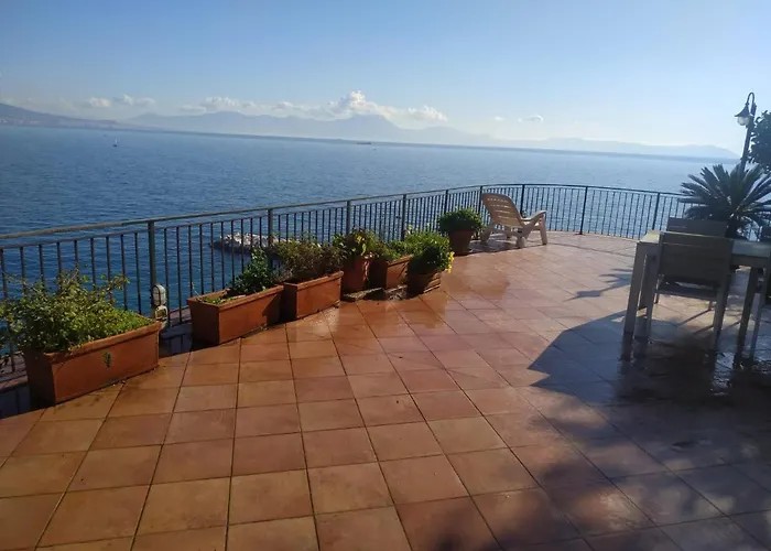 Napoli sospesi tra cielo e mare